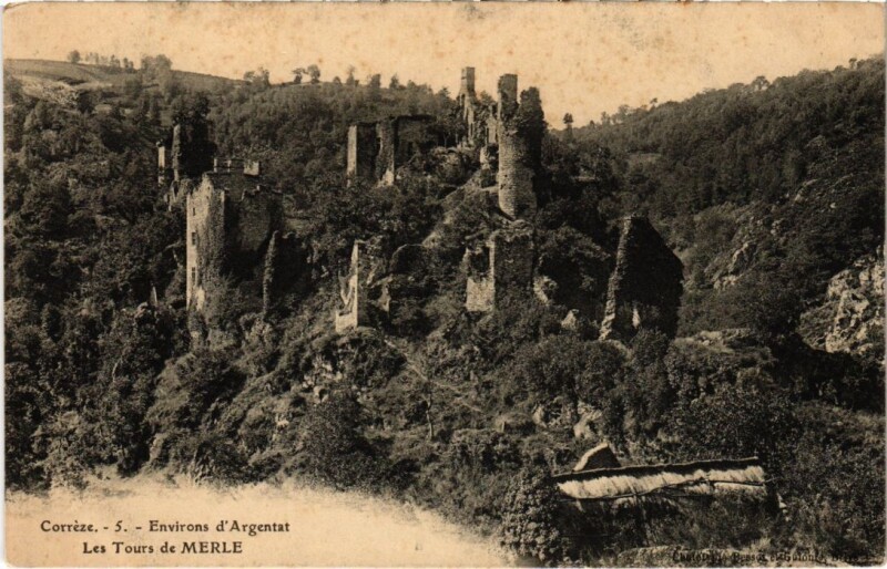 Carte postale ancienne Merle - Les Tours de Merle - Environs d'Argentat