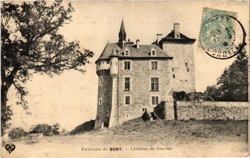 Carte postale ancienne Environs de Bort - Chateau de Couzan