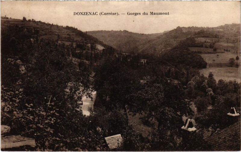 Carte postale ancienne Donzenac - Gorges du Maumont à Donzenac