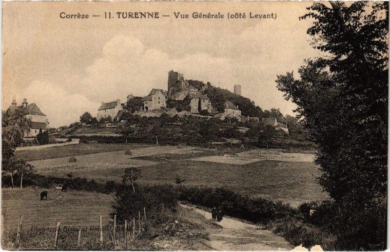 Carte postale ancienne Turenne - Vue Generale - Cote Levant à Turenne