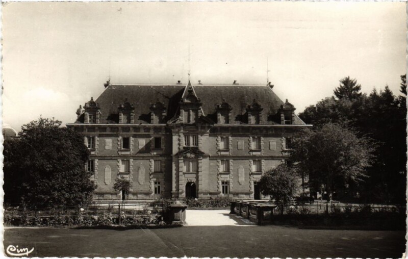 Carte postale ancienne Beynat - Chateau de Sabeau à Beynat
