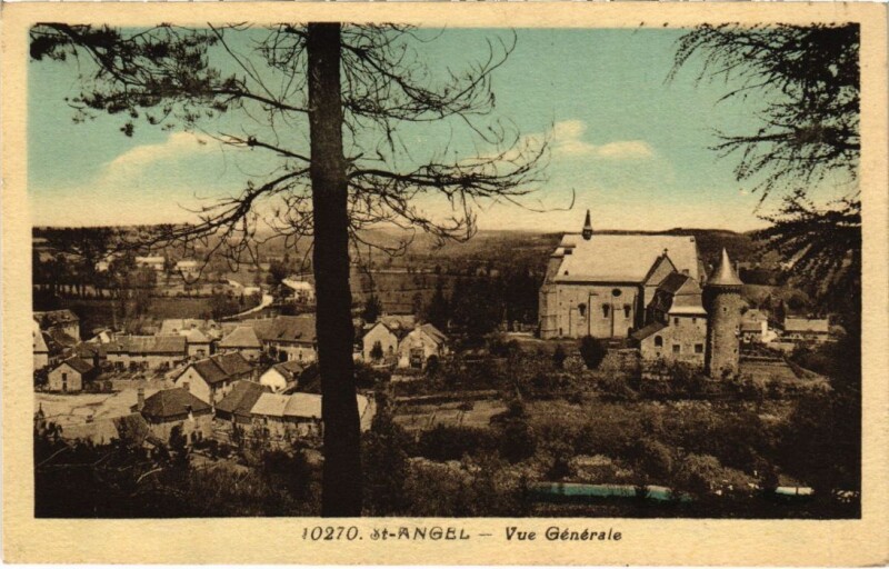 Carte postale ancienne Saint-Angel - Vue Generale à Saint-Angel