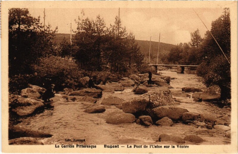 Carte postale ancienne Bugeat - Le Pont de l'Usine sur la Vezere à Bugeat