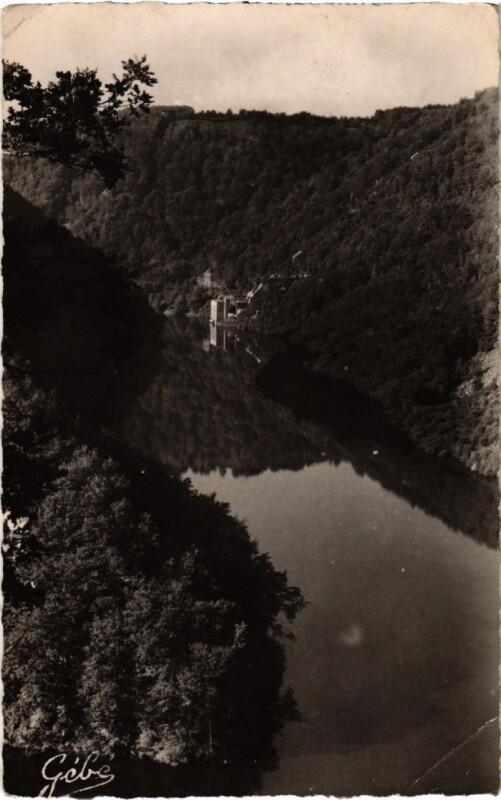 Carte postale ancienne Le Lac et l'Usine Hydro-Electrique de Vermillard