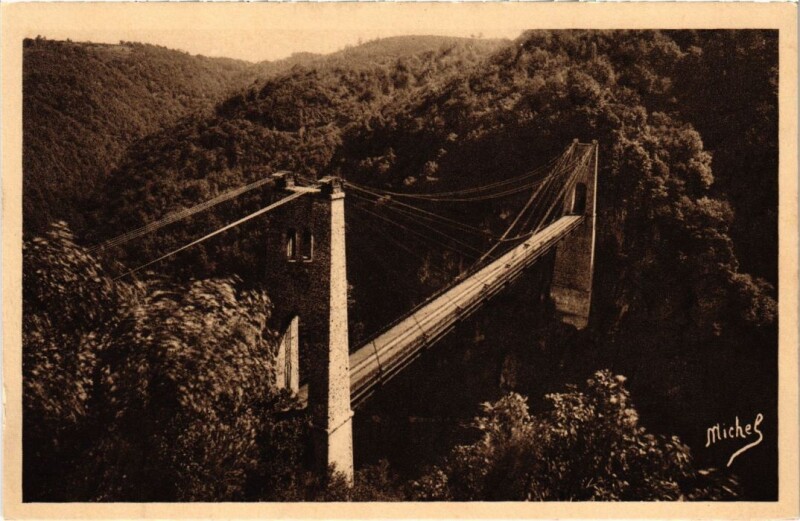 Carte postale ancienne Le Viaduc de Roche-Taillade sur le Luzege
