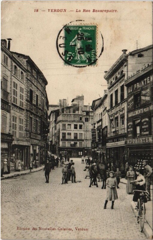 Carte postale ancienne Verdun - La rue beaurepaire à Verdun