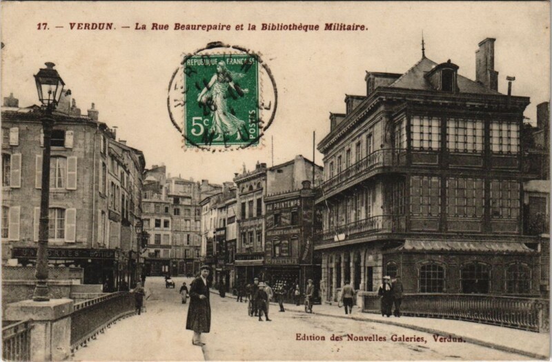 Carte postale ancienne Verdun - La rue beaurepaire à Verdun