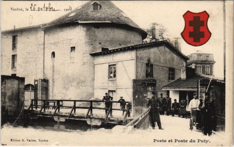 Carte postale ancienne Verdun - Porte et poste du puty à Verdun