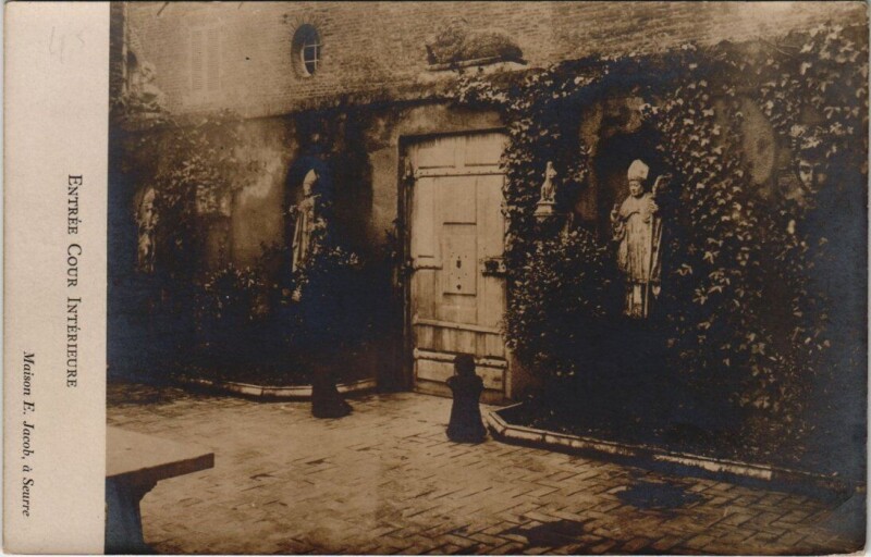 Carte postale ancienne Seurre Maison E.Jacob, Entrée Cour Intérieure à Seurre