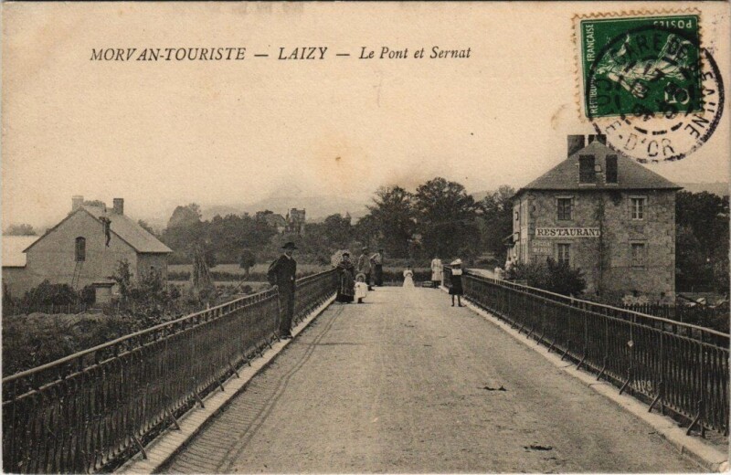 Carte postale ancienne Morva-Touriste Laizy - Le Pont et Sernat