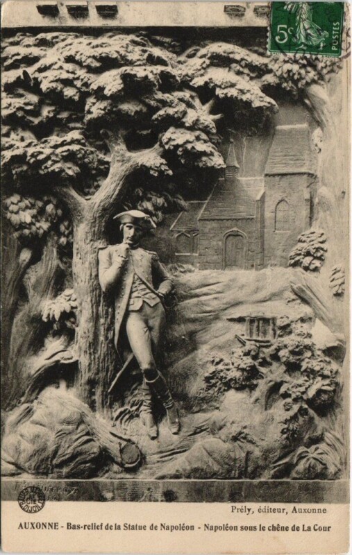 Carte postale ancienne Auxonne - Bas-relief de la Statue de Napoléon à Auxonne