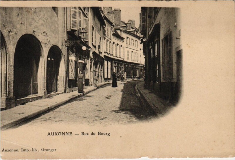 Carte postale ancienne Auxonne - Rue du Bourg à Auxonne