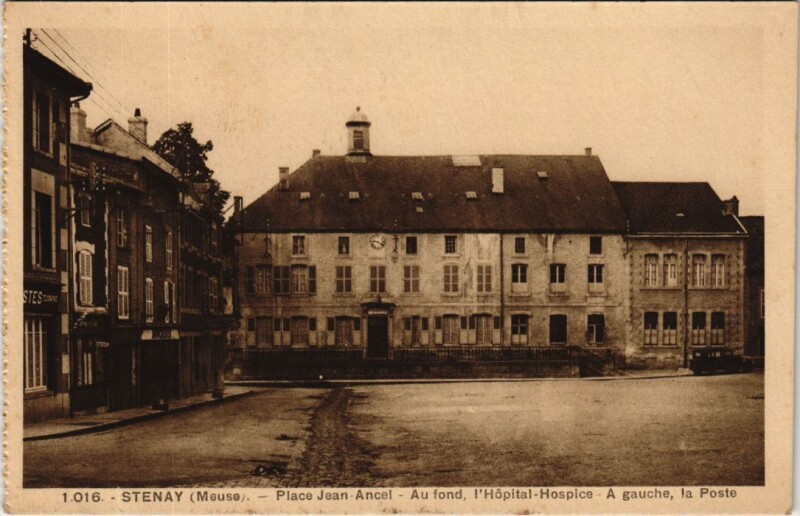 Carte postale ancienne Stenay - Place jean ancel à Stenay