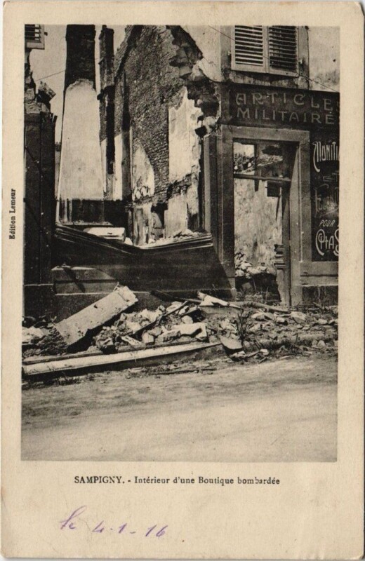 Carte postale ancienne Sampigny - Interieur d'une boutique à Sampigny