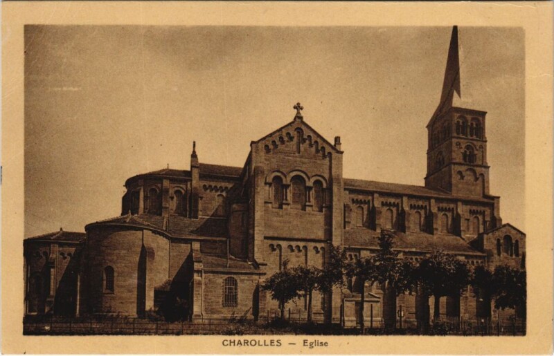 Carte postale ancienne Charolles - Eglise à Charolles