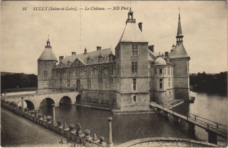 Carte postale ancienne Sully - Le Chateau à Sully