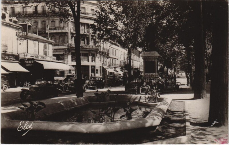 Carte postale ancienne Perigueux Le Cours Montaigne