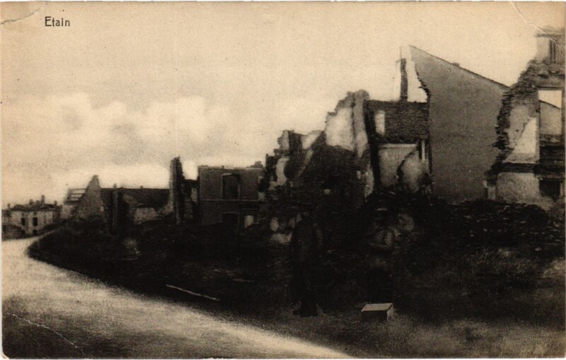 Carte postale ancienne Etain - Town Scene - Ruines à Étain