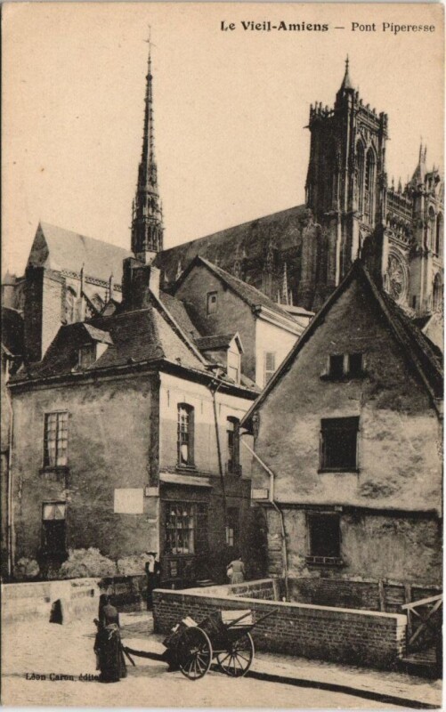 Carte postale ancienne Le Vieil-Amiens - Pont Piperesse à Amiens