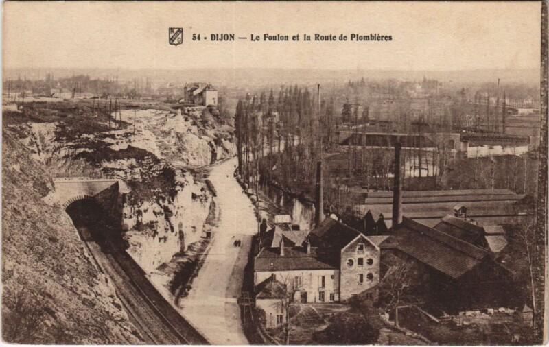 Carte postale ancienne Dijon - Le Foulon et la Route de Plombieres à Dijon