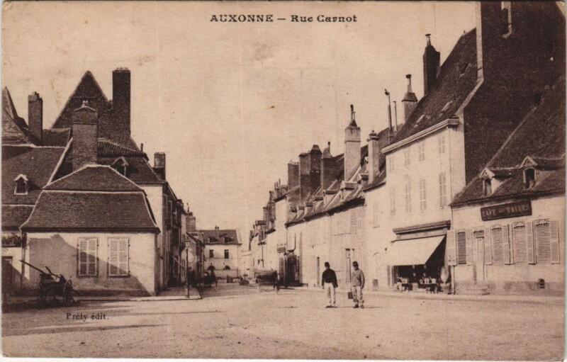 Carte postale ancienne Auxonne - Rue Carnot à Auxonne