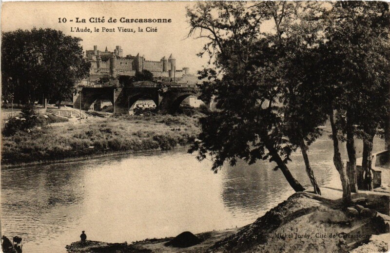 Carte postale ancienne Carcassonne L'Aude, le Pont Vieux, la Cite France à Carcassonne