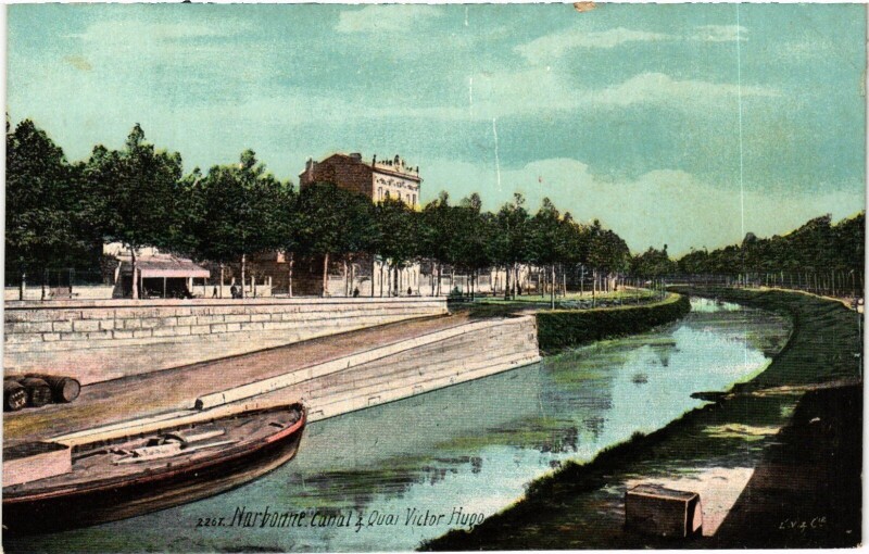 Carte postale ancienne Narbonne Canal & Quai Victor Hugo France à Narbonne