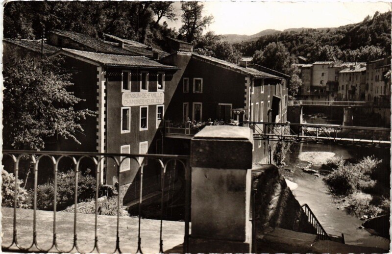 Carte postale ancienne Rennes les Bains La Salz et les Thermes Romains France à Rennes-les-Bains