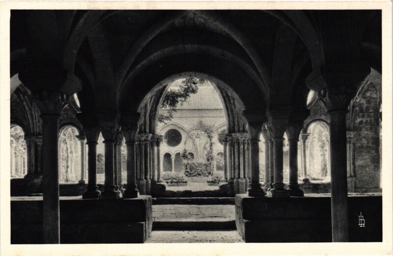 Carte postale ancienne Le Cloitre: Interieur de la Salle capitulaire France