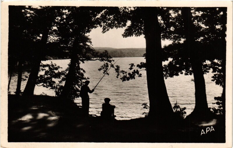 Carte postale ancienne Bassin de Lampy Un Joli Coin de Peche France