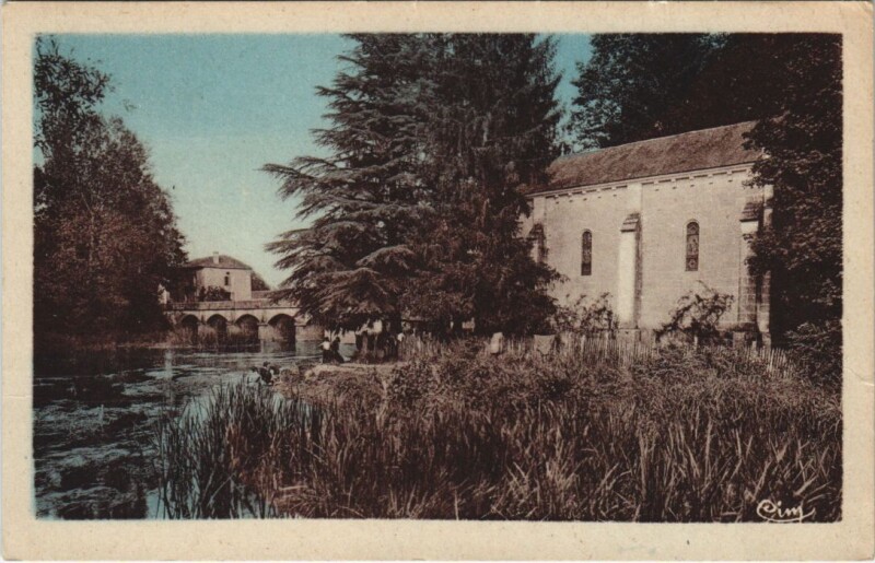 Carte postale ancienne Tocane-Saint-Apre La Chapelle de Perdux à Tocane-Saint-Apre
