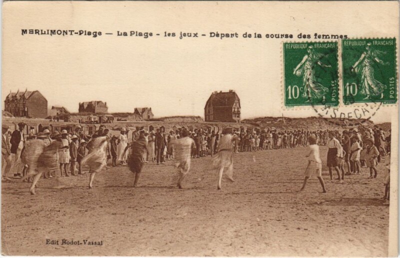Carte postale ancienne Merlimont-Plage-La Plage-les jeux-Départ de la course des femmes à Merlimont