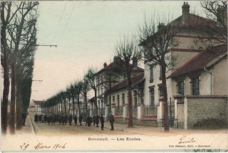 Carte postale ancienne Bonneuil - Les Ecoles