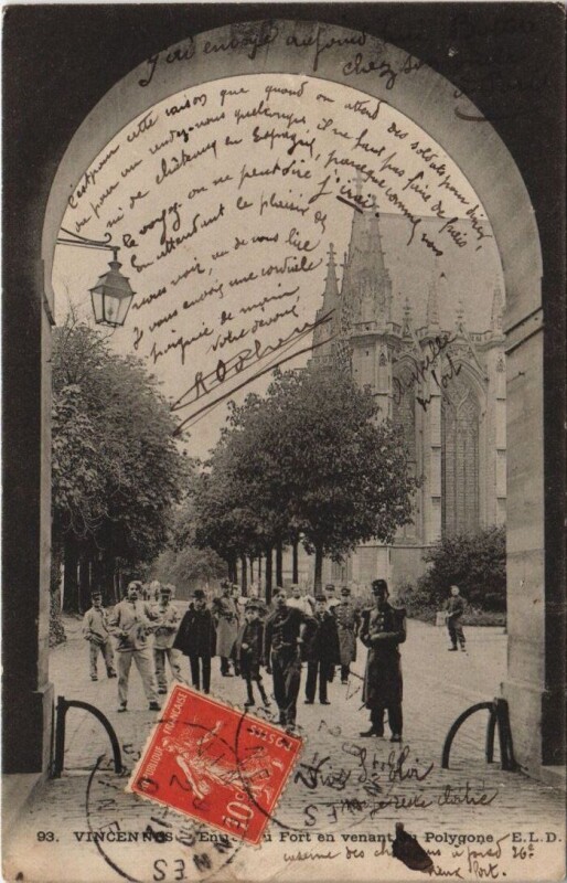 Carte postale ancienne Vincennes - Entrée du Fort à Vincennes