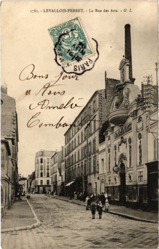 Carte postale ancienne Levallois-Perret - La Rue des Arts à Levallois-Perret