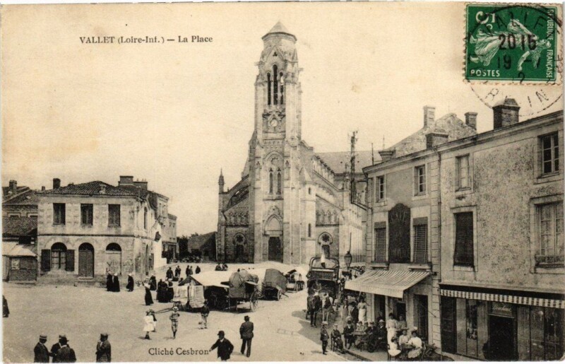 Carte postale ancienne Vallet - La Place à Vallet