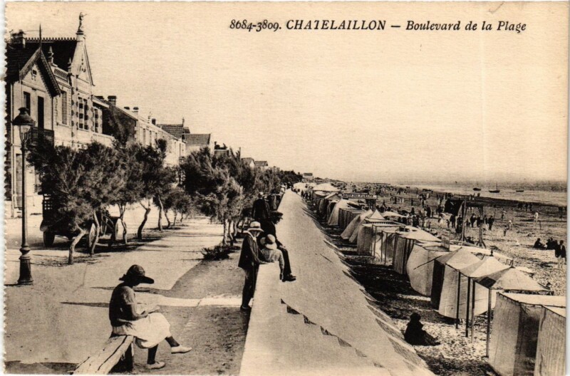 Carte postale ancienne Chatelaillon - Boulevard de la Plage