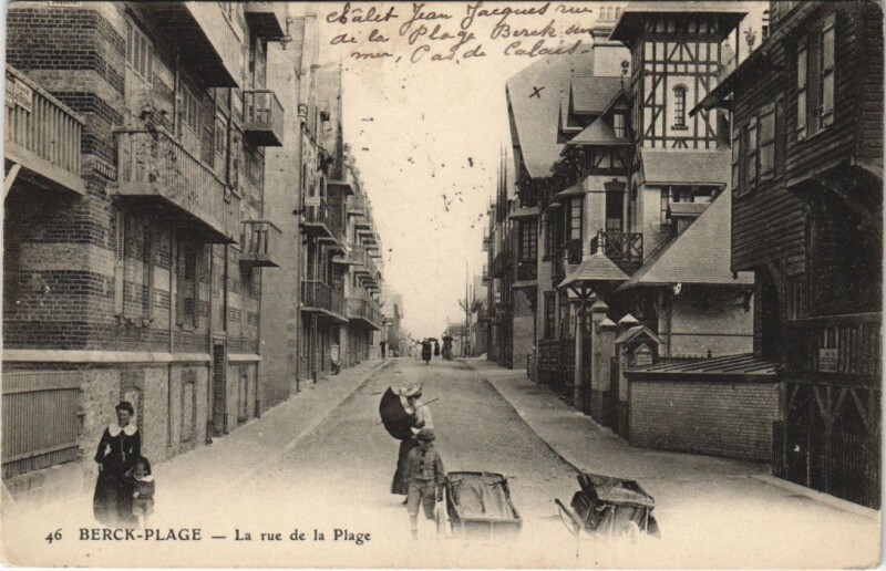 Carte postale ancienne Berck-Plage-La rue de la Plage à Berck