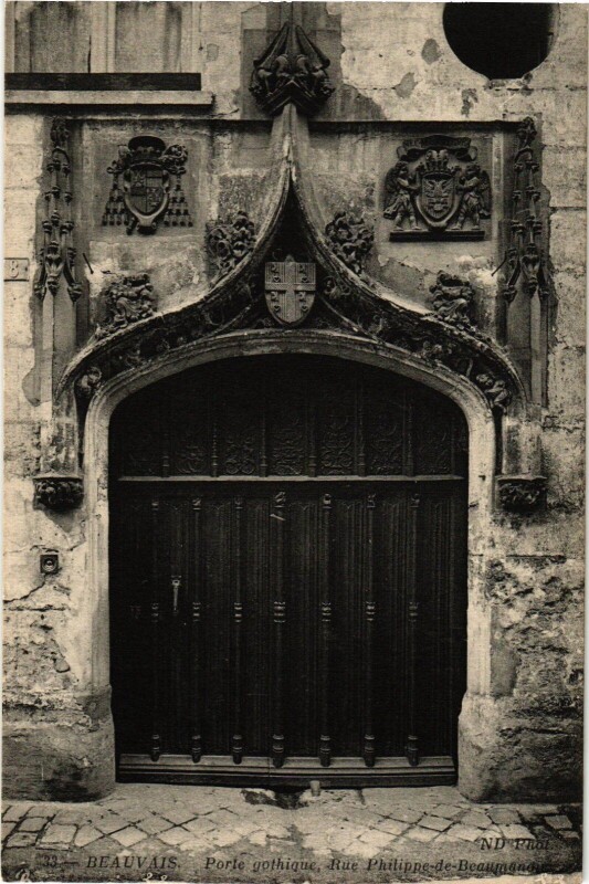 Carte postale ancienne Beauvais Porte gothique France à Beauvais