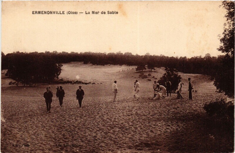 Carte postale ancienne Ermenonville La Mer de Sable France à Ermenonville