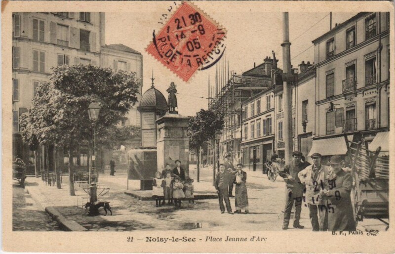 Carte postale ancienne Noisy-le-Sec - Place Jeanne d'Arc à Noisy-le-Sec