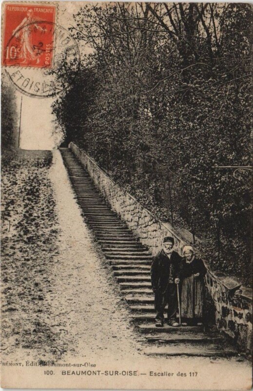 Carte postale ancienne Beaumont-sur-Oise - Escalier des 117 à Beaumont-sur-Oise