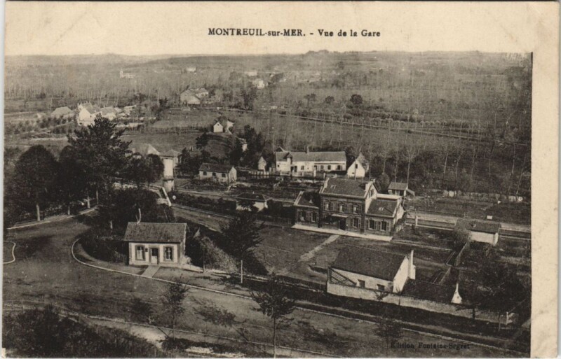 Carte postale ancienne Montreuil-sur-Mer - Vue de la Gare à Montreuil