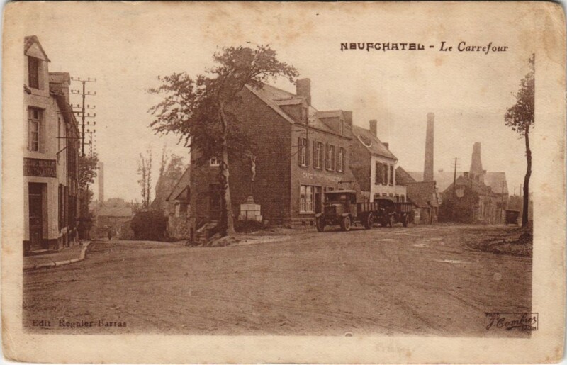 Carte postale ancienne Neufchatel-Le Carrefour