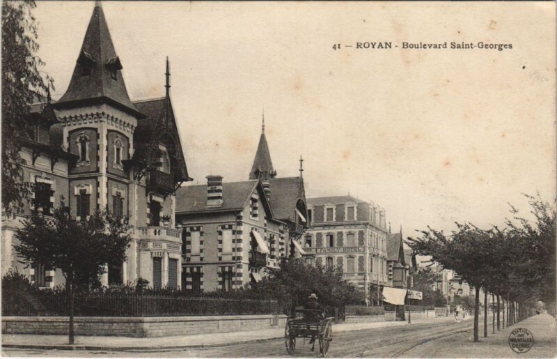 Carte postale ancienne Royan-Boulevard Saint-Georges à Royan