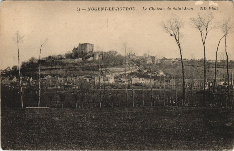 Carte postale ancienne Nogent-le-Rotrou - Le Chateau de Saint-Jean à Nogent-le-Rotrou