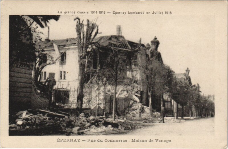 Carte postale ancienne Epernay - Rue du Commarce à Épernay