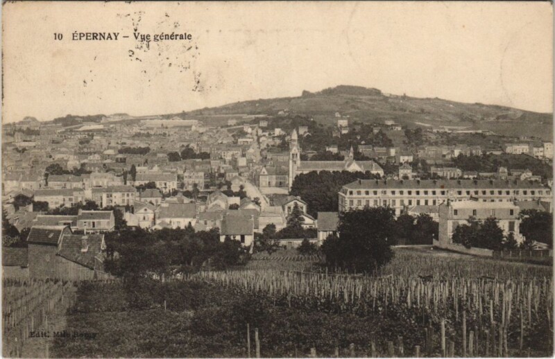 Carte postale ancienne Epernay - Vue générale à Épernay