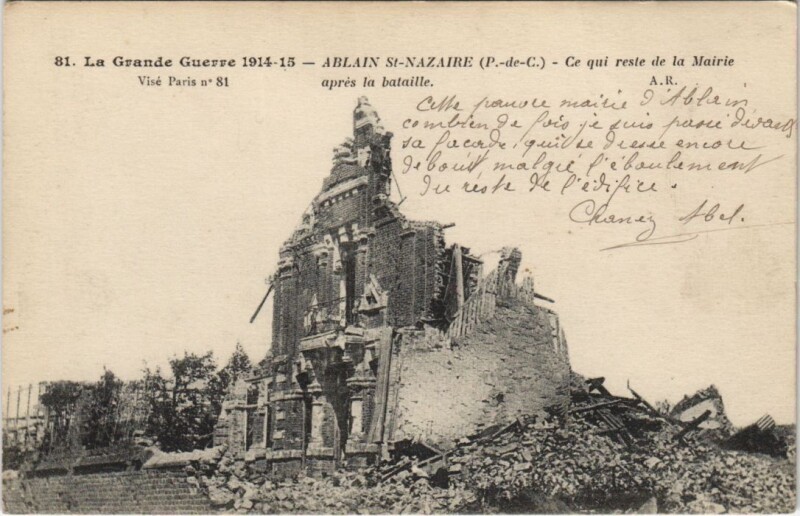 Carte postale ancienne La Grande Guerre-Ablain Saint-Nazaire-Ce qui reste de la Mairie à Ablain-Saint-Nazaire