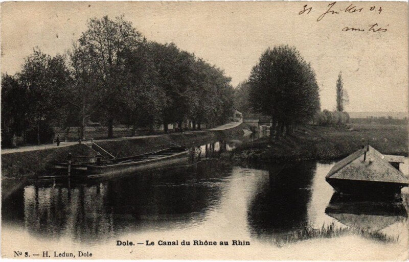 Carte postale ancienne Dole- Le Canal du Rhone au Rhin France